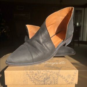 Free People Royale Flat